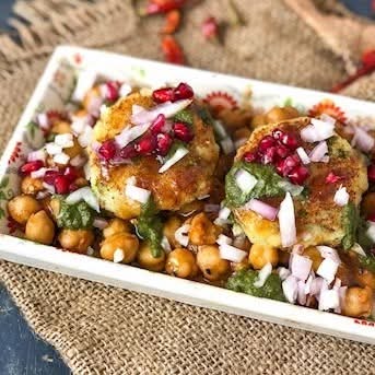 Aloo Tikki Chaat