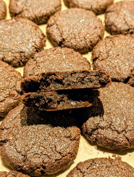 Double chocolate chunk almond cookie (gf)