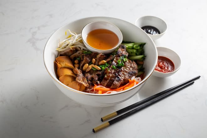 18. Vermicelli Special (Grilled Pork, Grilled Pork Patty, Grilled Chicken and Spring Rolls with Vermicelli Noodles)– Bún Đặc Biệt