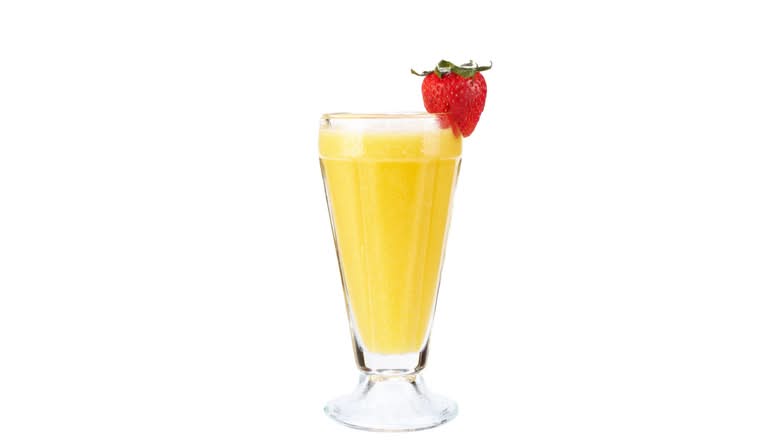 Cocktail pêche, mangue et pomme