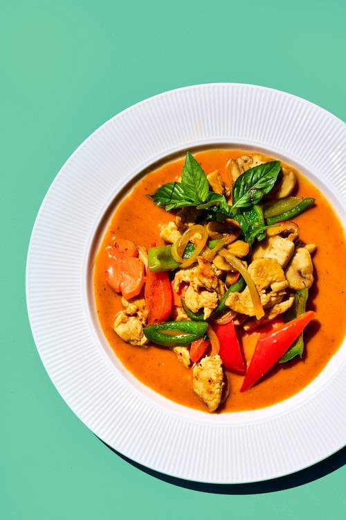 W4 poulet au cari rouge et lait de coco (épicé) / W4 Chicken with Red Curry and Coconut Milk (Spicy)