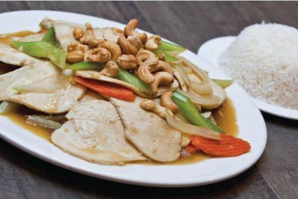 #88 Stir Fried Chicken with Cashew Nut, Celery and Carrot