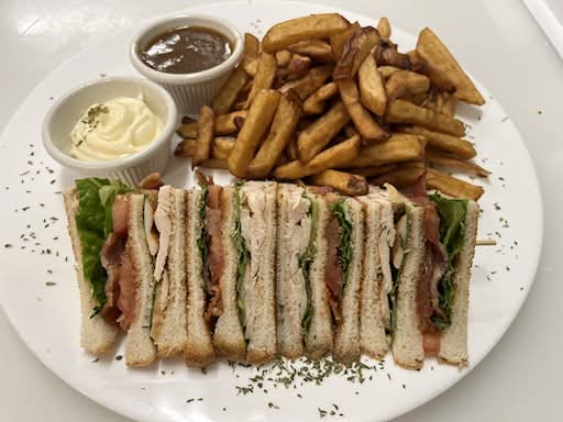 Club sandwich / Club Sandwich