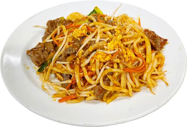 T16. "Thai Style" Shrimp Stir Fried Udon Noodle (Bánh Canh Xào Tôm Thái Lan)