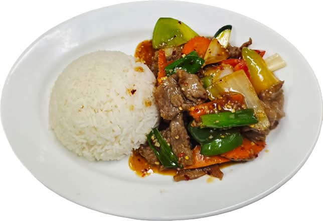 529. Satay Beef/Chicken Stir Fry on Rice (Cơm Bò/Gà Xào Satế)