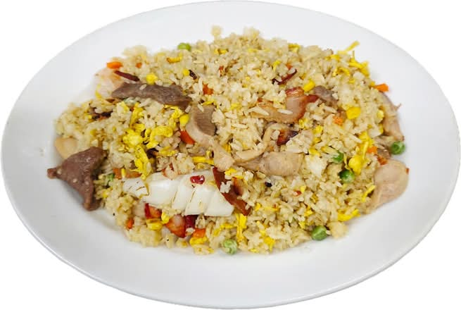 546. Chicken, Beef, Shrimp and BBQ Pork Egg Fried Rice (Cơm Chiên Thập Cẩm)