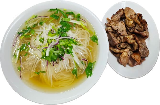 225. Grilled Pork Rice Noodle Soup (Phở Thịt Nướng)