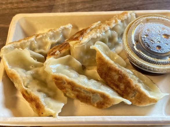 Pork Gyoza (6 pcs)