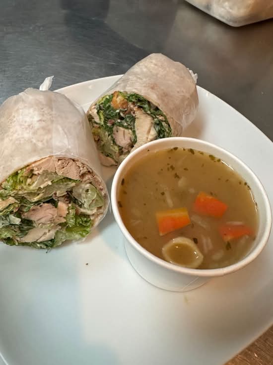 Chicken & Caesar Wrap (Halal)