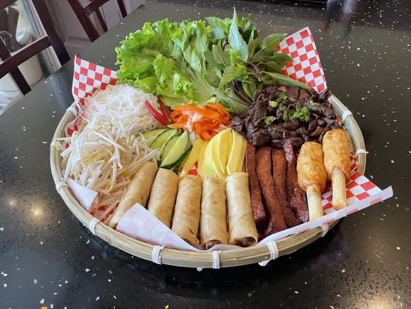 Special Rice Paper Wrap with Grill chicken