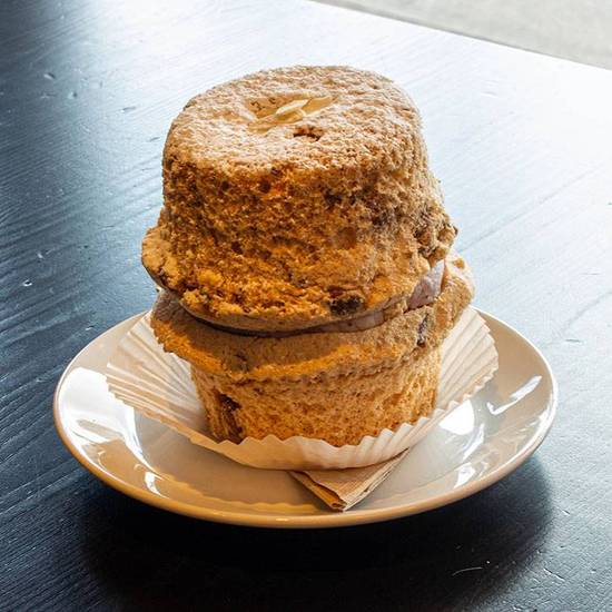 TOASTED ALMOND MERINGUE