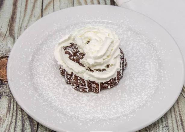 Chocolate Lava Crunch Cake