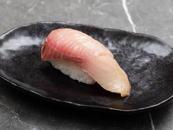 Hamachi Nigiri