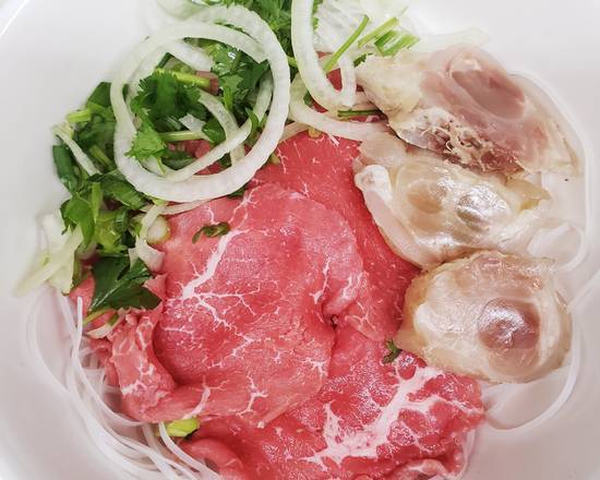 20. Steak and Tendon Pho (Phở Tái, Gân)