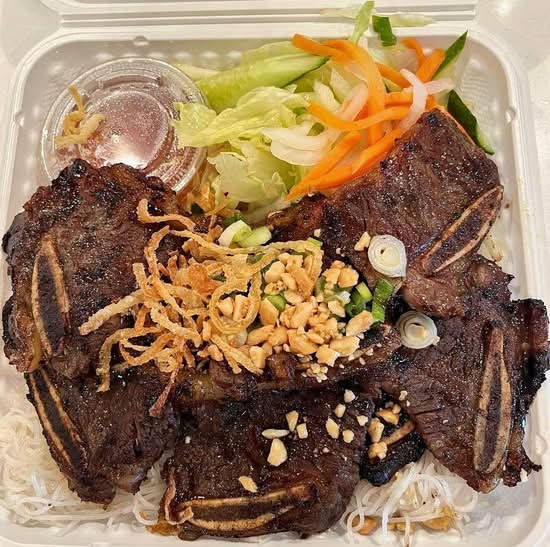 44. Grilled Beef Short Ribs  Vermicelli (BÚN SƯỜN BÒ NƯỚNG XẢ)
