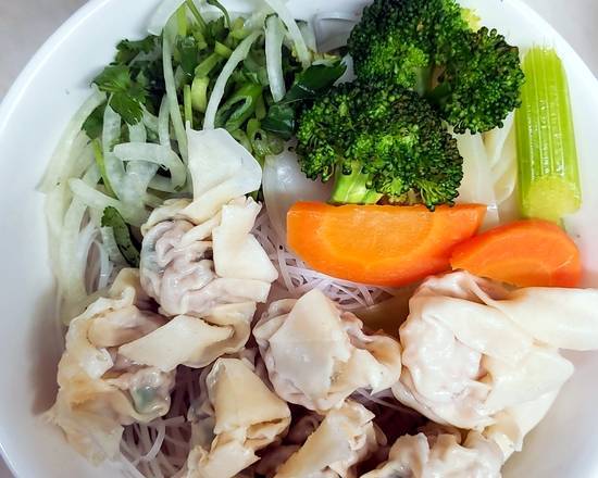 30. Wonton Egg Noodle Soup (MÌ HOÀNH THÁNH)