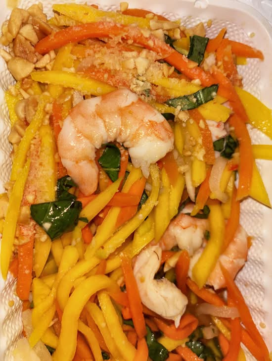 11. Mango Salad with Prawns (Gỏi Xoài Tôm)