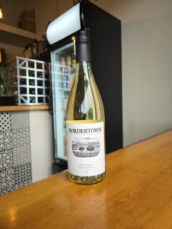 Bordertown Pinot Gris 750 ml Alc./Vol 13.0%25