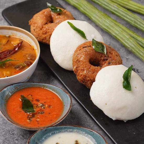 Idly vada Combo (2pcs each)