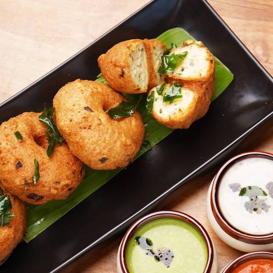 Medhu Vada (4 pcs)