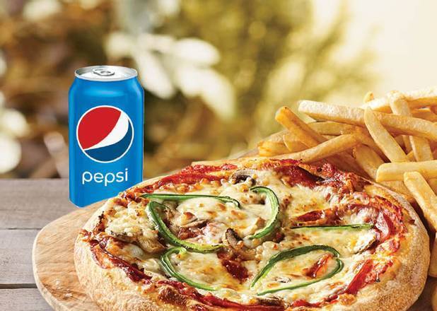 Petite Pizza, Frite Régulière avec Canette / Small Pizza, Regular Fries and Can Drink