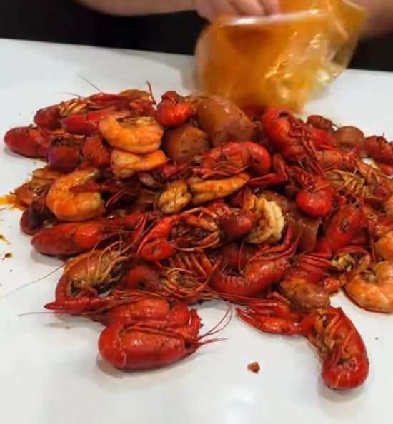 1 Livre Écrevisses /1 Pound Crawfish