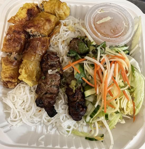 406. Grilled Pork & Spring Roll Vermicelli – Bún Thịt Nướng Chả Giò