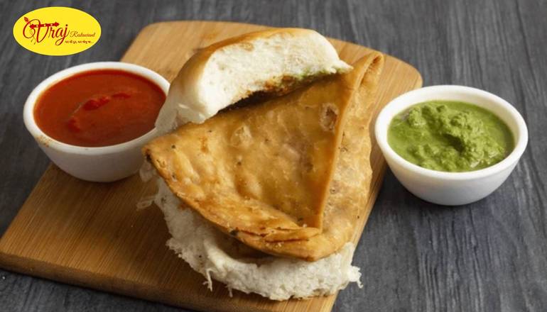 Samosa Pav (1 Pc)