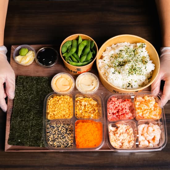 La Boîte Handroll (pour 3-4 personnes)