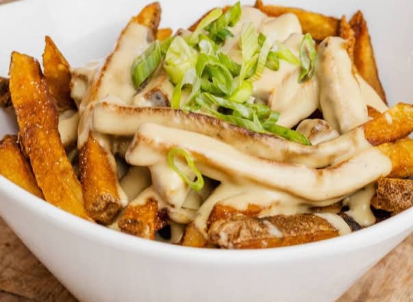 Groovy Gravy Fries ◊