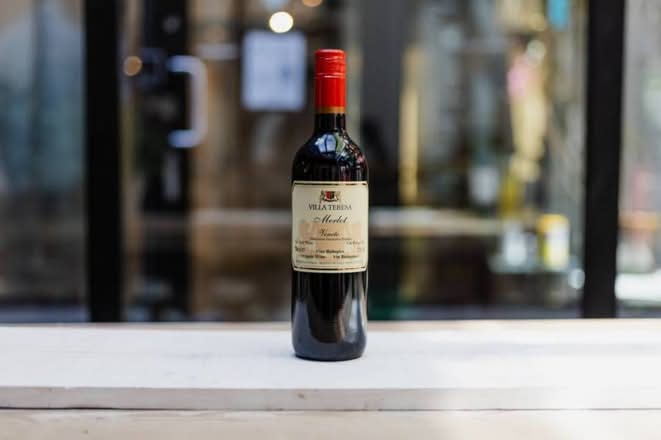 Villa Teresa Organic Merlot, 750ml Bottle Red Wine (12%25 ABV)
