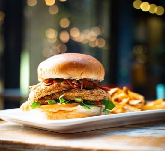 Chikkin Bacun Ranch Burger ‡