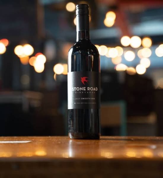 Stone Road Red Blend, 750ml Bottle Red Wine (13.3%25 ABV)