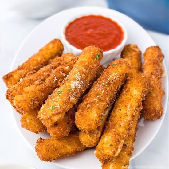 Crispy Mozzarella Sticks (6 Pcs)