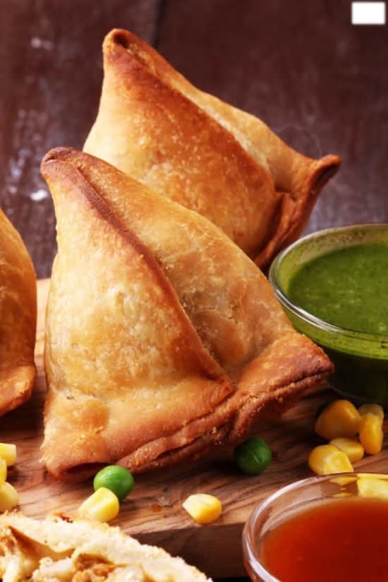 Vegetable Samosa (2 Pcs)