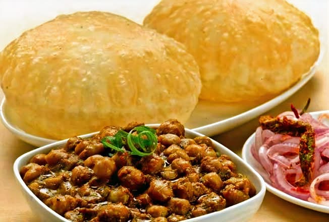 CHOLE BHATURE