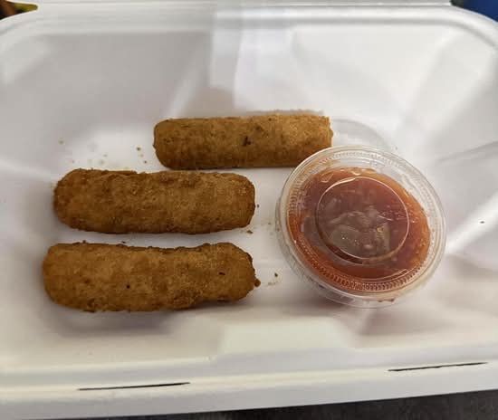 Mozzarella Sticks (6)