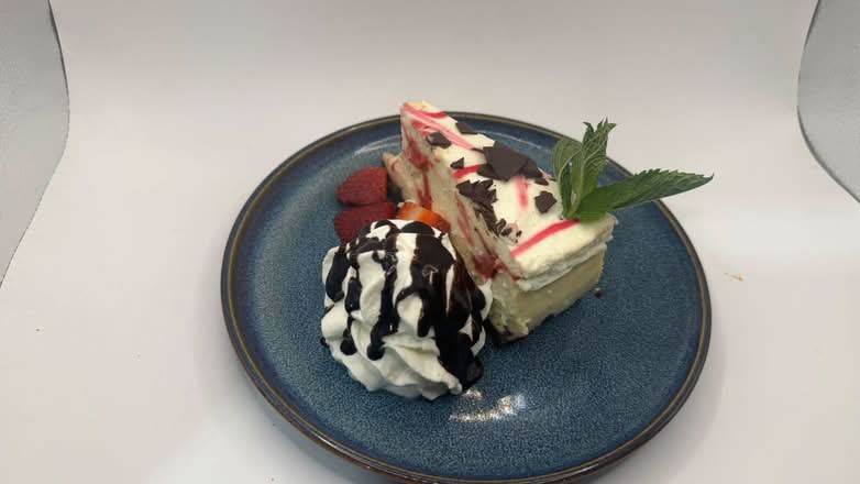 Strawberry Champagne Cheesecake