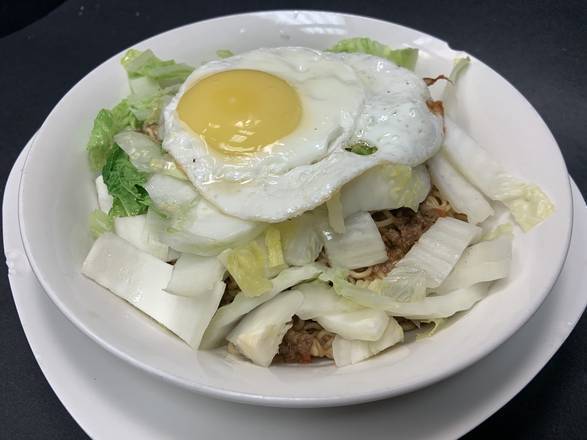 Minced Beef with Tomato Cheese Sauce and Egg Tossed Noodle 肉醬芝士煎旦撈丁