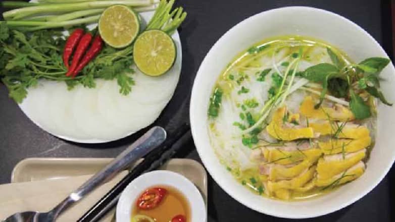 PHỞ GÀ (Pho Noodle With Chicken)