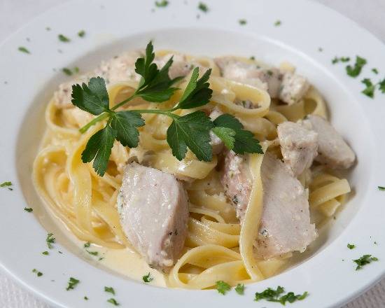 Fettuccine Alfredo