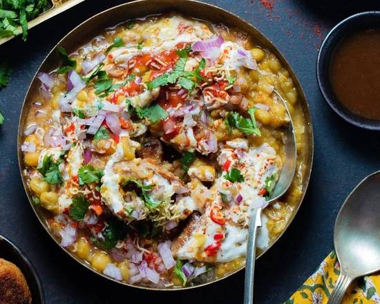Famous Aloo Tikki Chaat