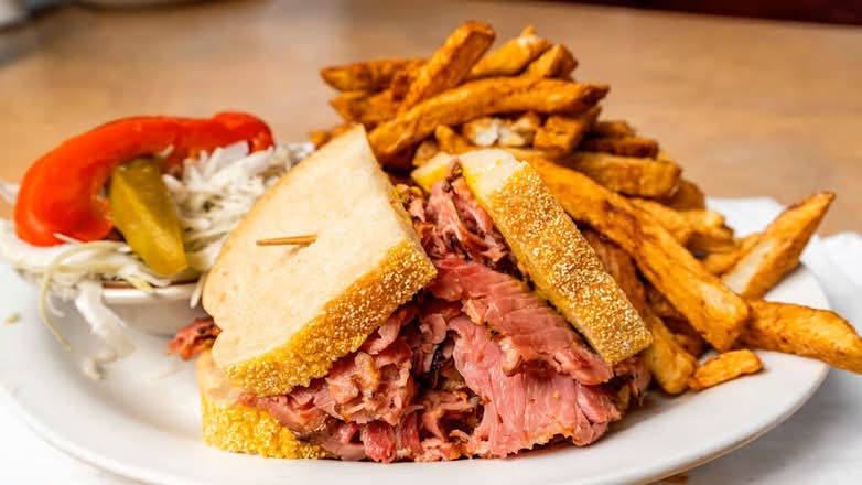 Smoked Meat Platter / Assiette de viande fumée