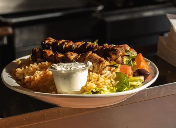 Souvlaki Plate / Assiette de souvlaki