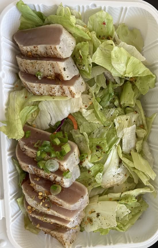 Tuna Tataki Salad