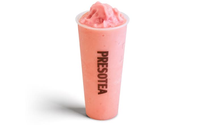 Frappé glacé fraise-banane / Fresh Strawberry Banana Slush