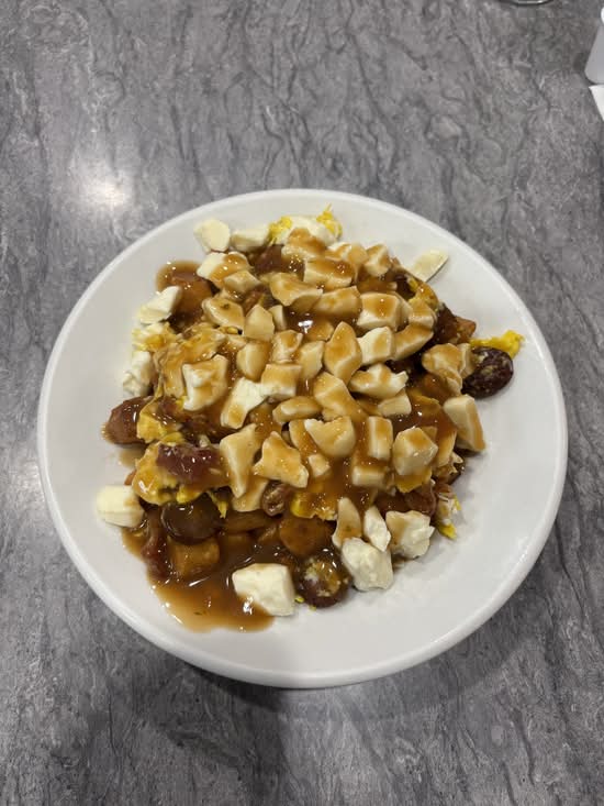 The Small Radius Poutine (Le Petit Rayon)