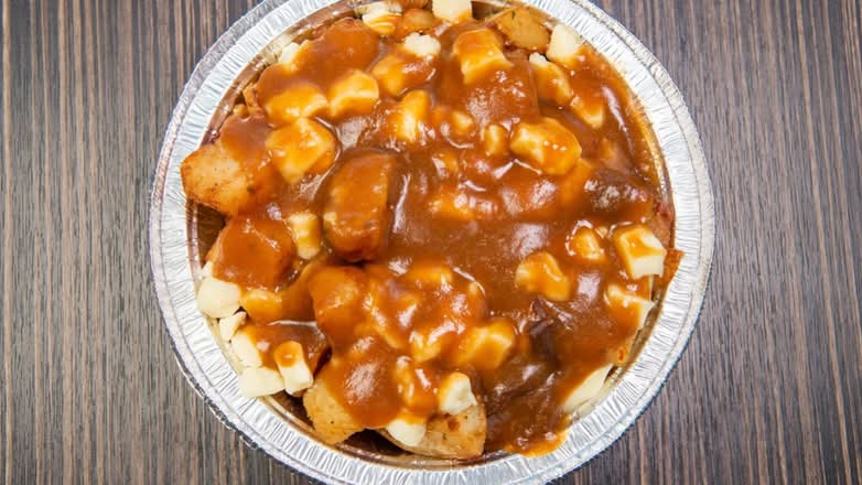 Entre Poutine Régulière / Regular Poutine