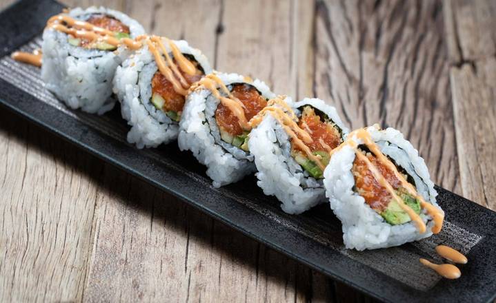 E08. Spicy Salmon Roll