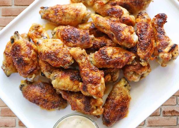 CRISPY BAKED WINGS (8)
